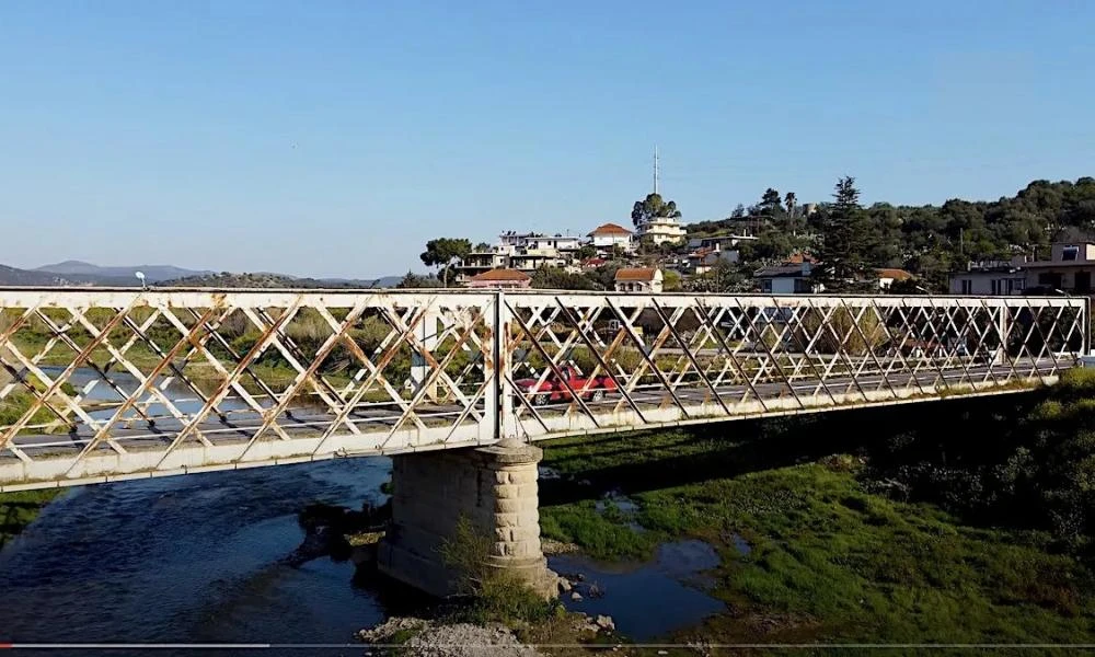 Λακωνία: Η γέφυρα του… τρόμου! Εκκλήσεις για να γκρεμιστεί